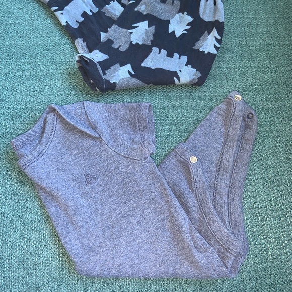 BabyGap 12-18 Months Clothes for Boy - Picture 3 of 9